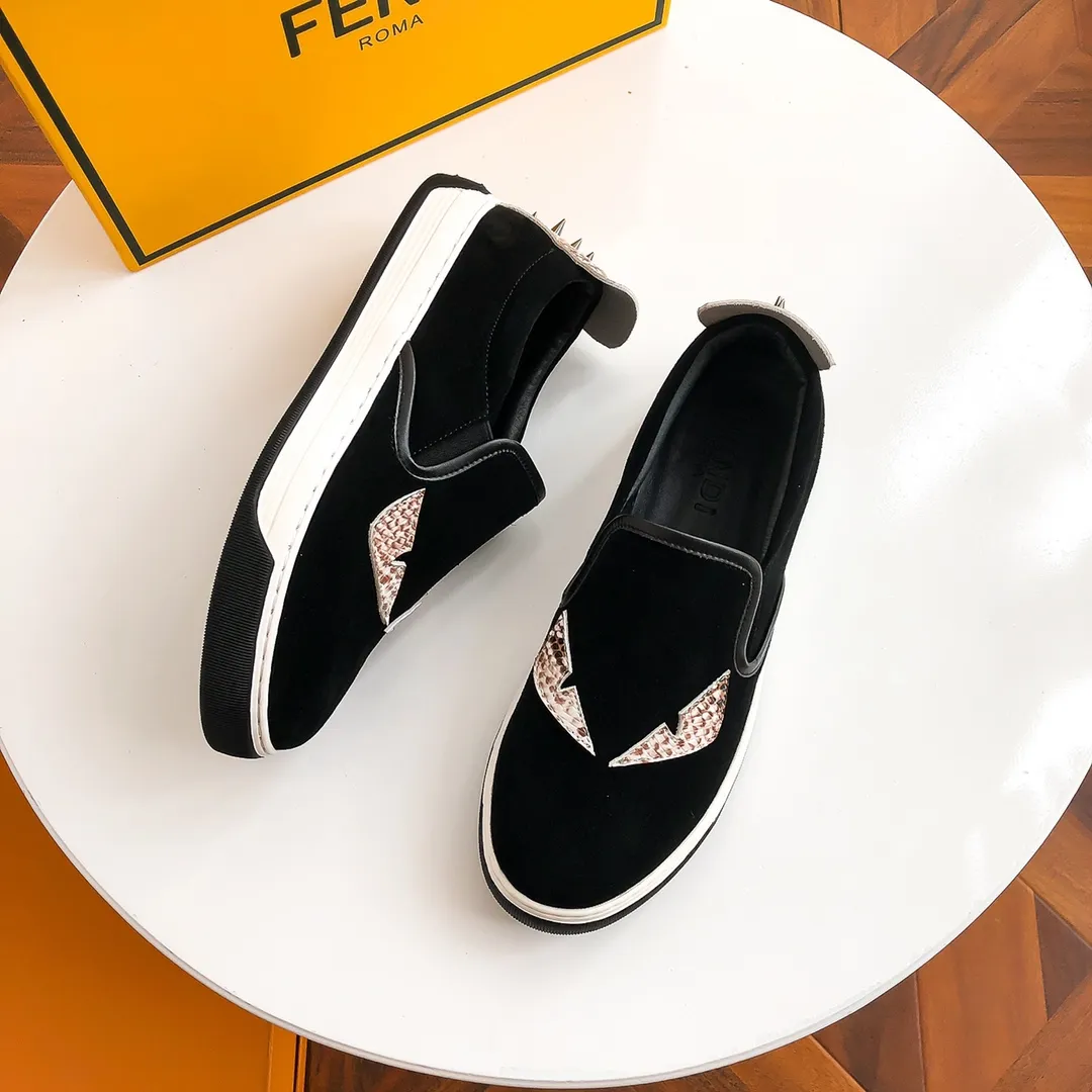 Factory price: 380💰 FENDI* Fendi Classic Shoe Series F Family Little Monster The upper is made of high-quality frosted cowhide, the sheepskin lining is soft and comfortable, the open-molded outsole is a versatile fashion men's shoe, size 38-44